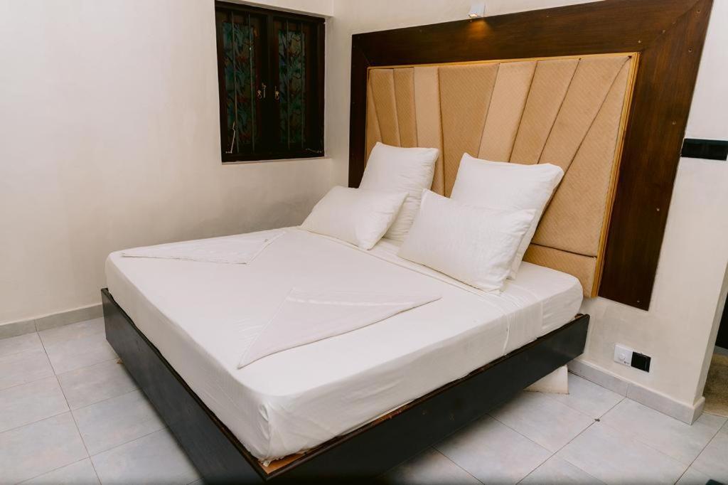 Romantic Garden Hotel 尼甘布 外观 照片