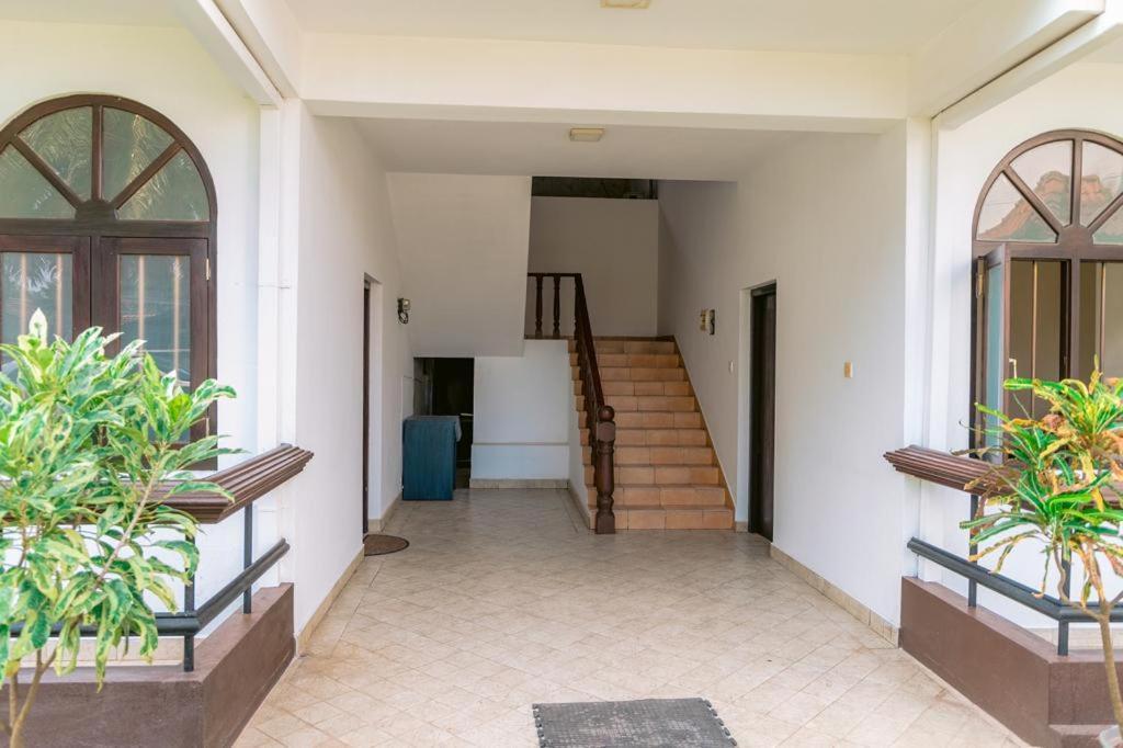 Romantic Garden Hotel 尼甘布 外观 照片