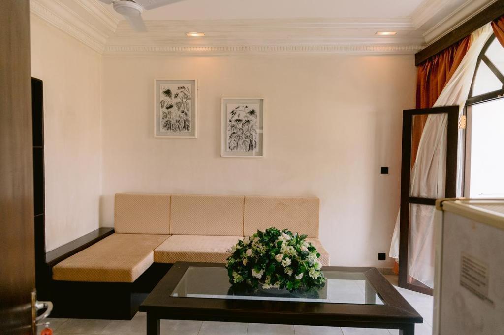 Romantic Garden Hotel 尼甘布 外观 照片