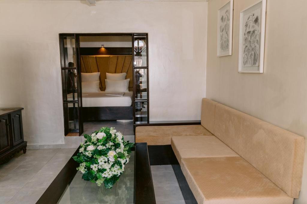 Romantic Garden Hotel 尼甘布 外观 照片