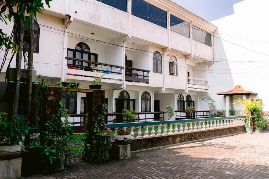 Romantic Garden Hotel 尼甘布 外观 照片