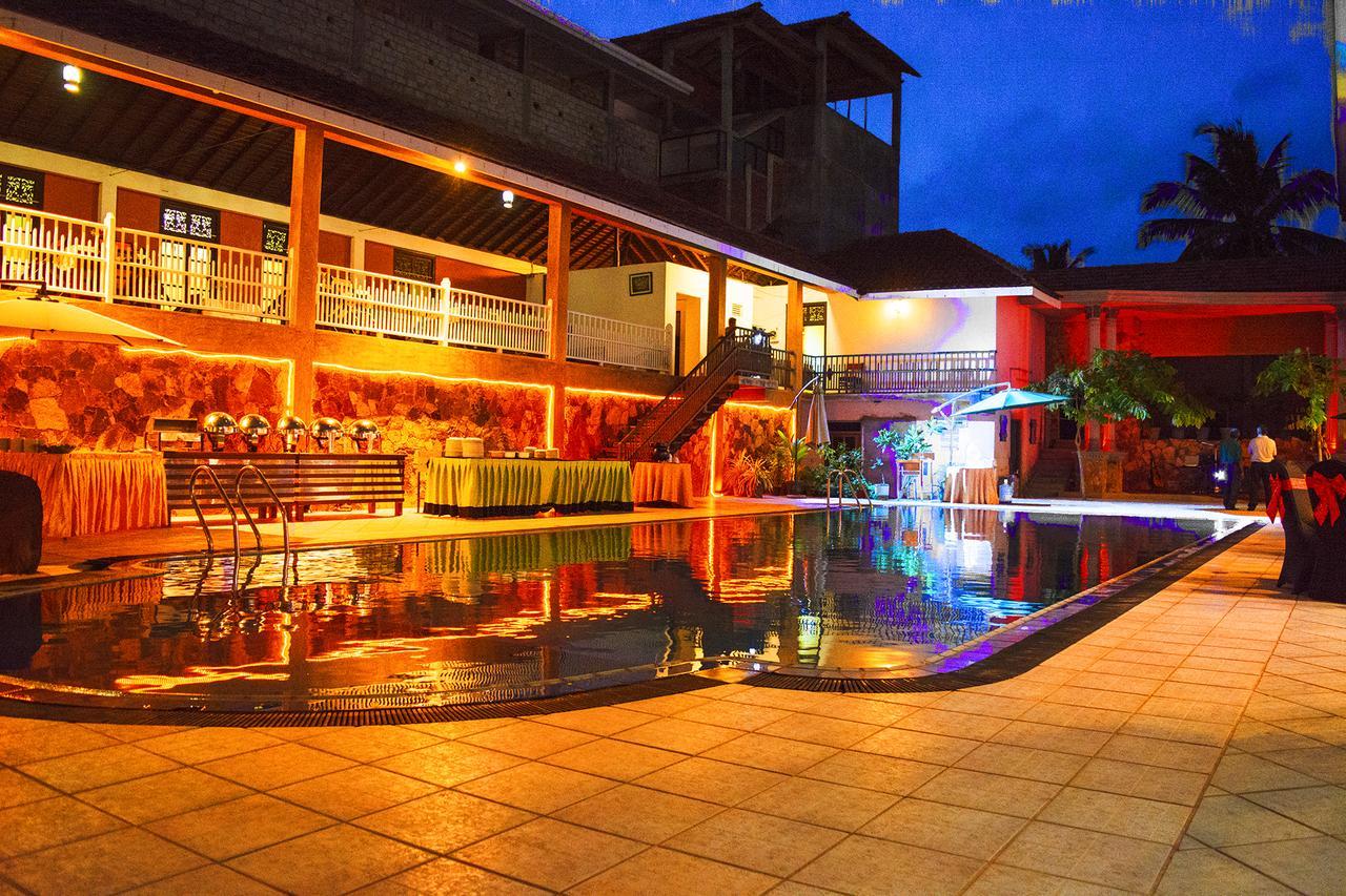 Romantic Garden Hotel 尼甘布 外观 照片