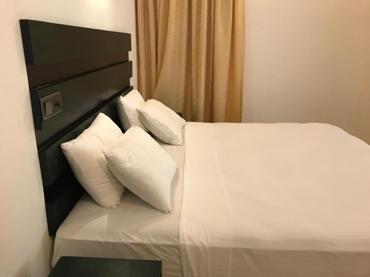 Romantic Garden Hotel 尼甘布 外观 照片