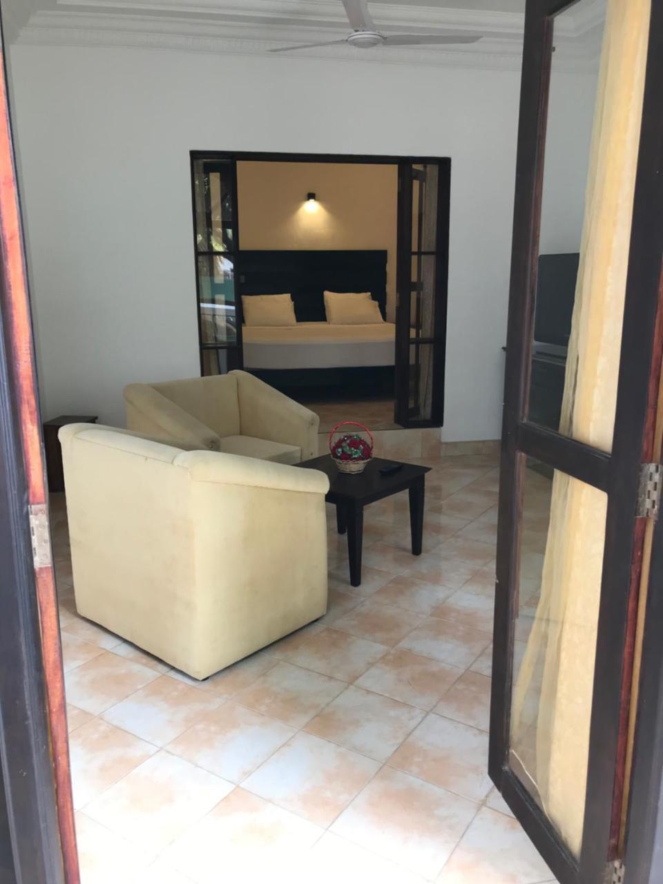 Romantic Garden Hotel 尼甘布 外观 照片