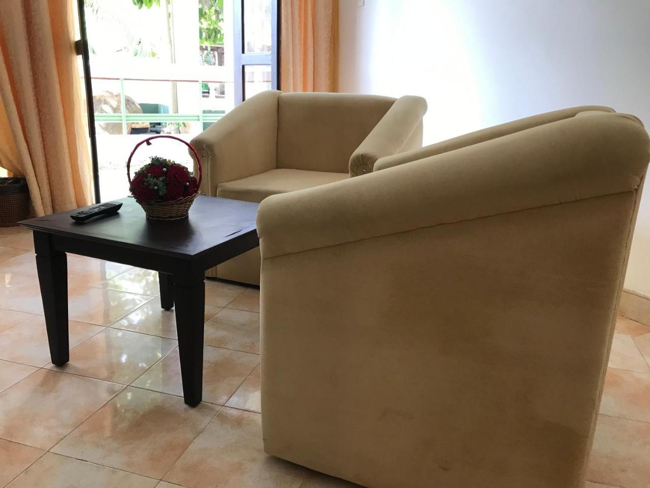 Romantic Garden Hotel 尼甘布 外观 照片
